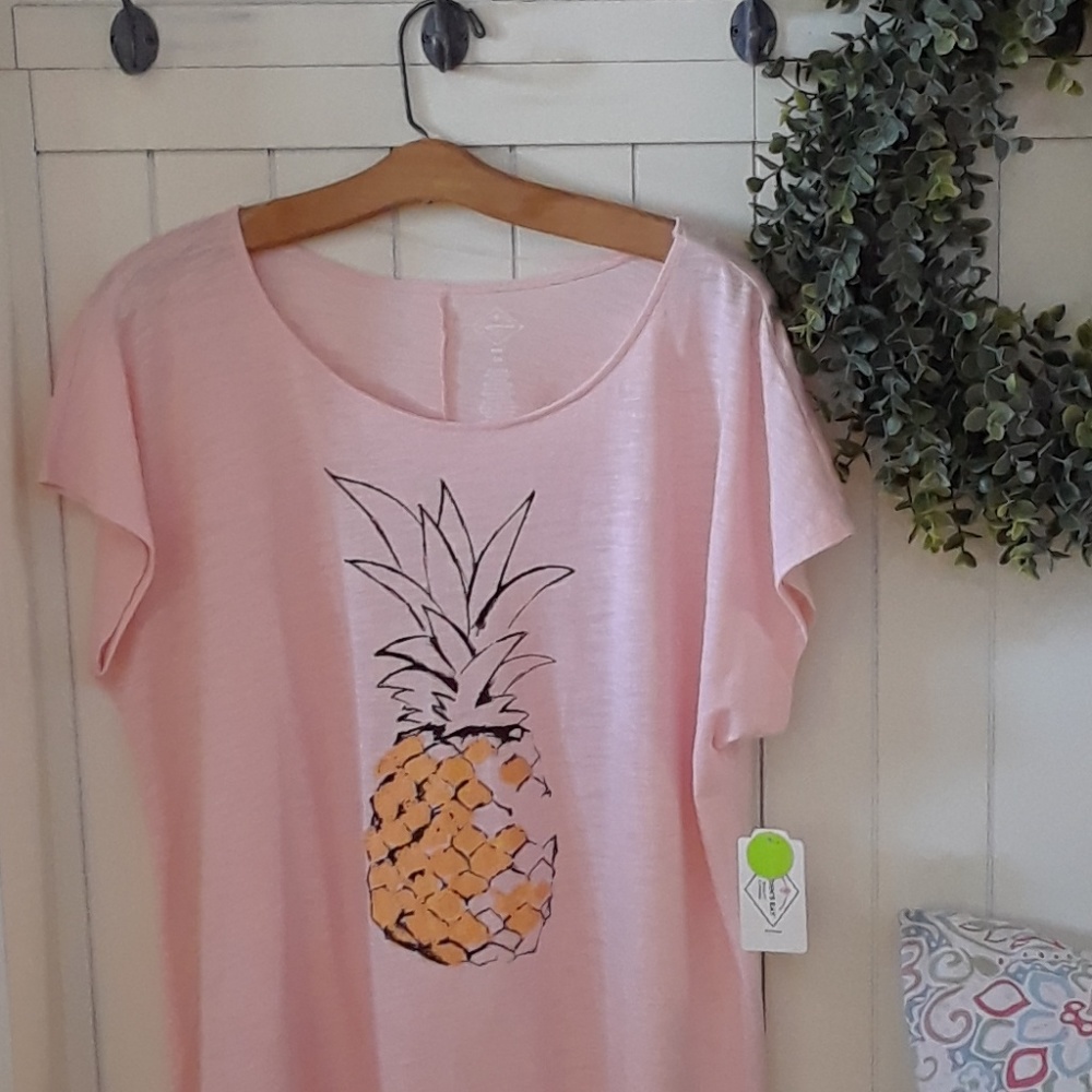 NWT! St. John's Bay Plus Size Shark Bite Tee - Picture 5 of 7